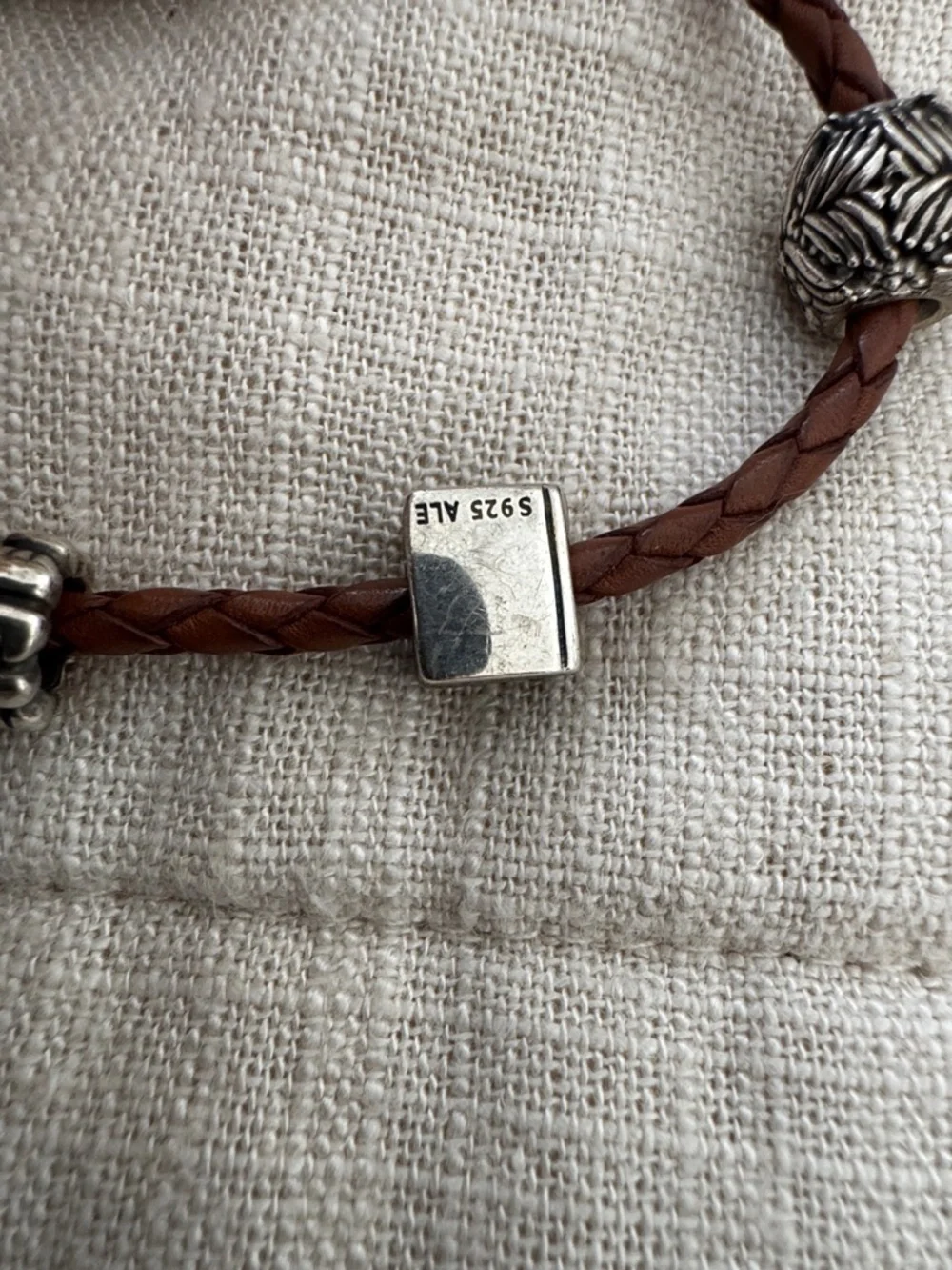 Silver bible Pandora charm - Picture 3 of 3